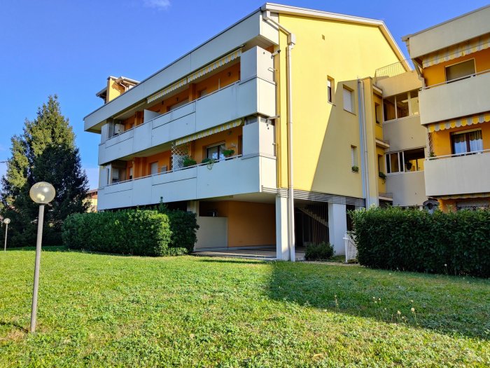 via Este, 23 - Udine (UD
)