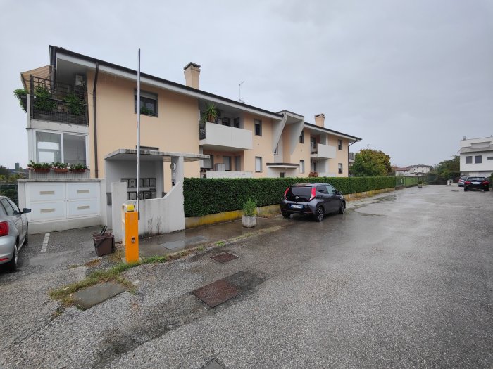 via Angorie, 13 - Udine (UD
)