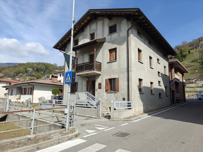 via Val , 2 - Forgaria nel friuli (UD
)