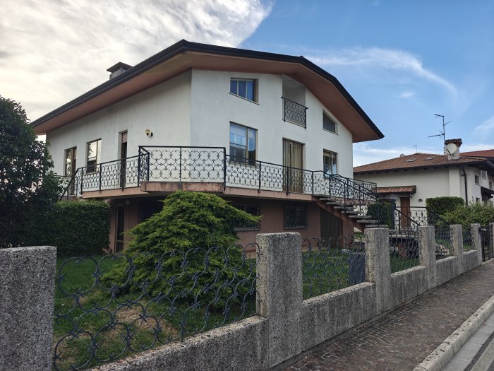 via Centrale, 70 - Tavagnacco (UD
)